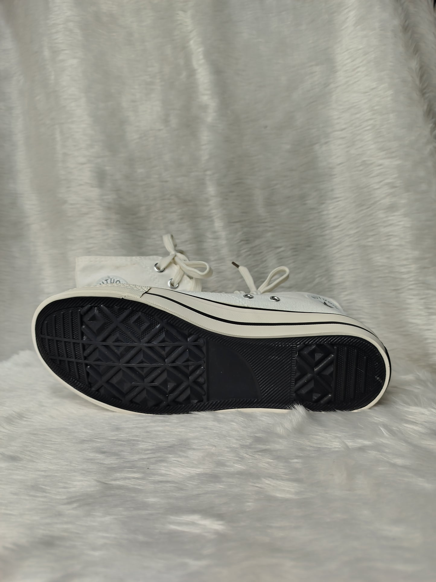High Neck Canvas Sneaker