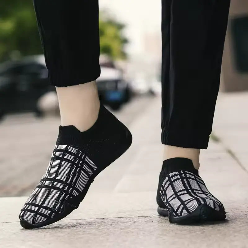 Men's Breathable & Waterproof Gym Shoe