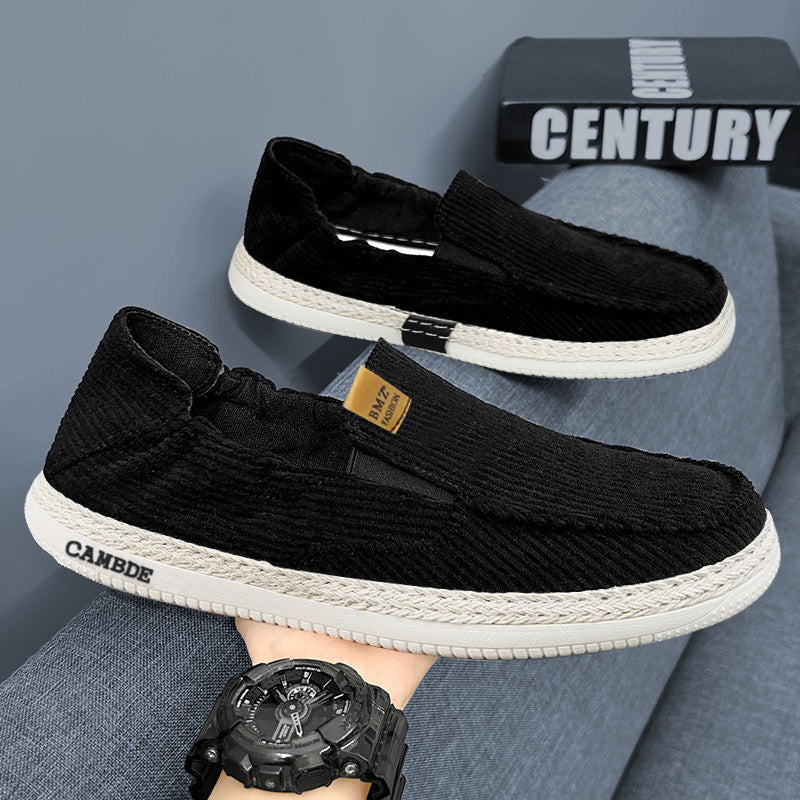 Urban Grove – Relaxed Fit Corduroy Sneakers