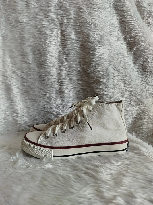 High Neck Canvas Sneaker